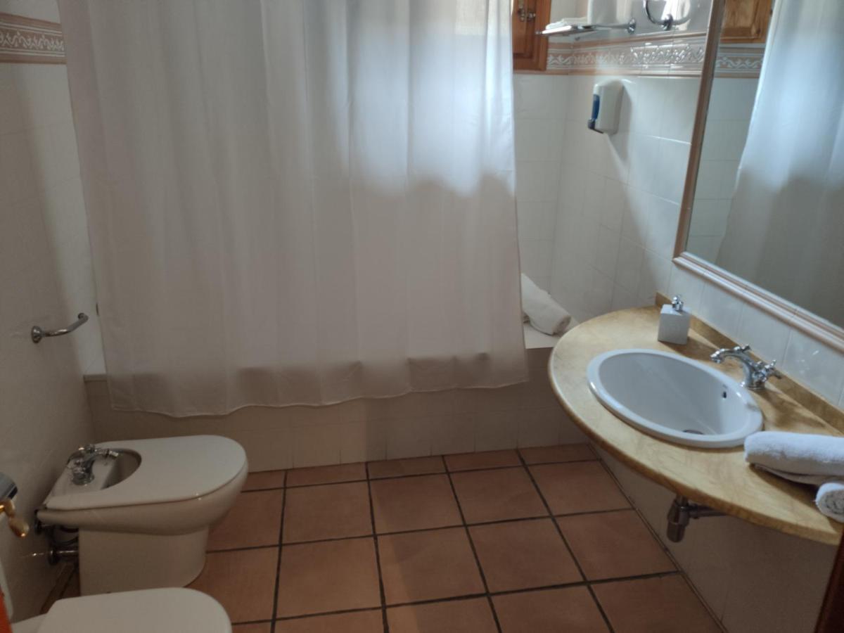 Hostal Tastavins Peñarroya de Tastavins Exteriör bild